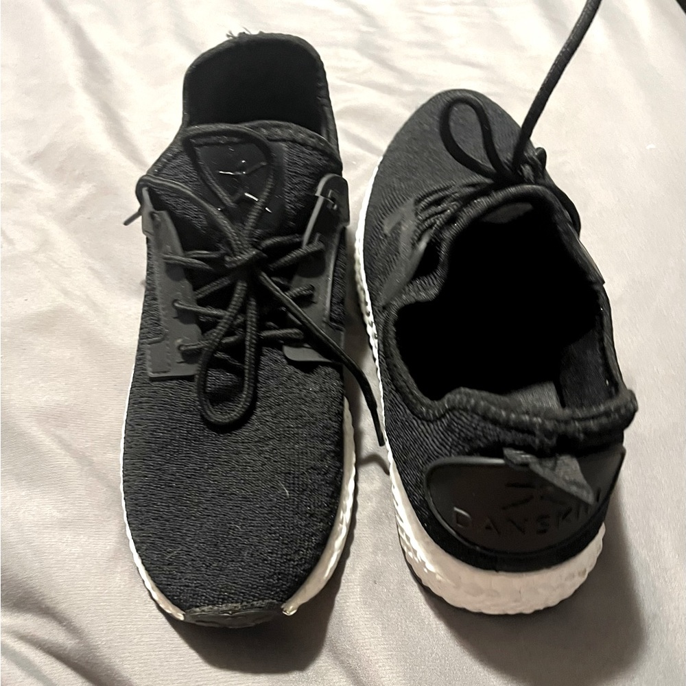 Danskin women sneakers